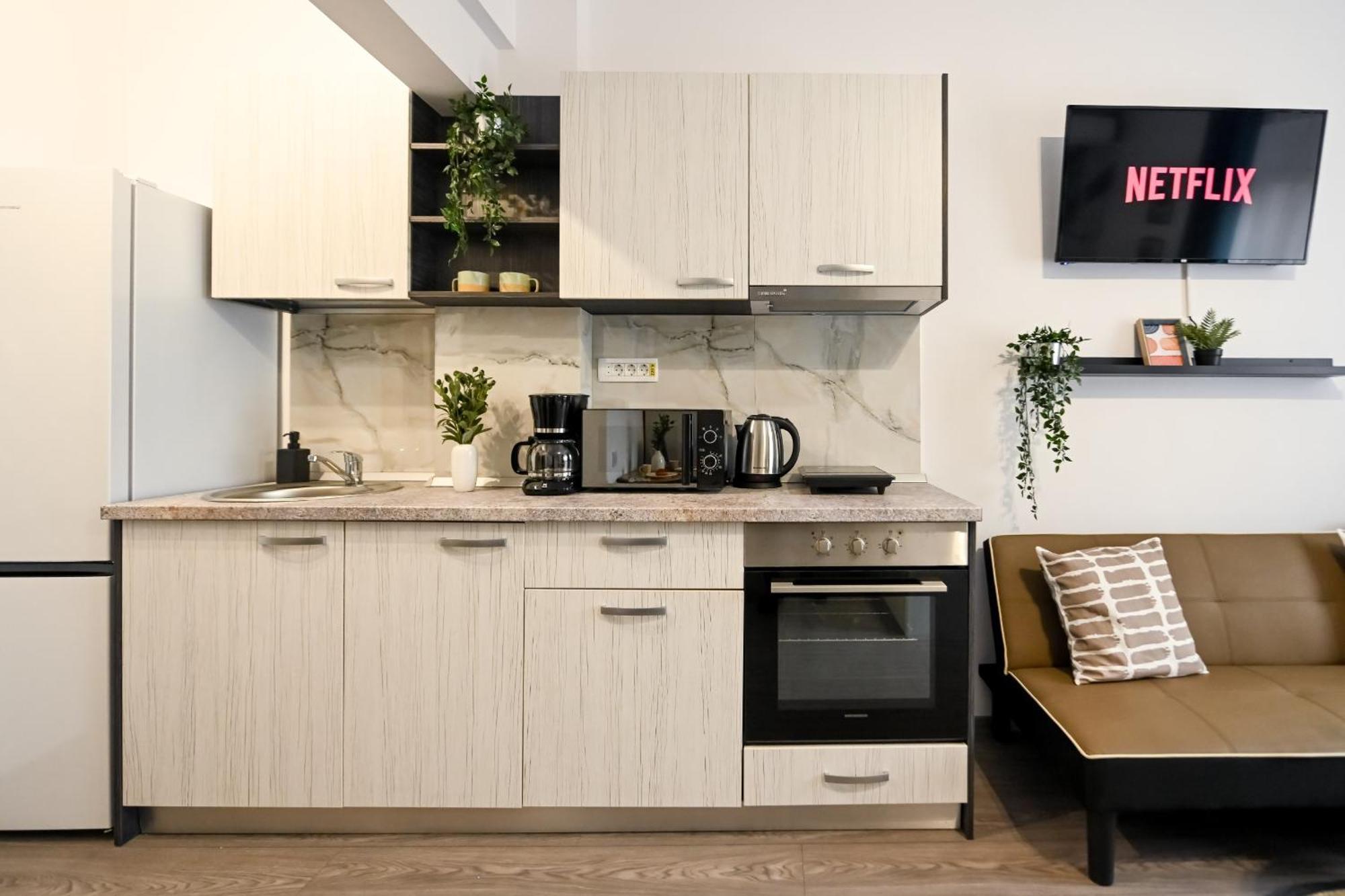 Old Town Charm - Modern & Comfortable Accommodation In The Heart Of The City Bukarest Exterior foto