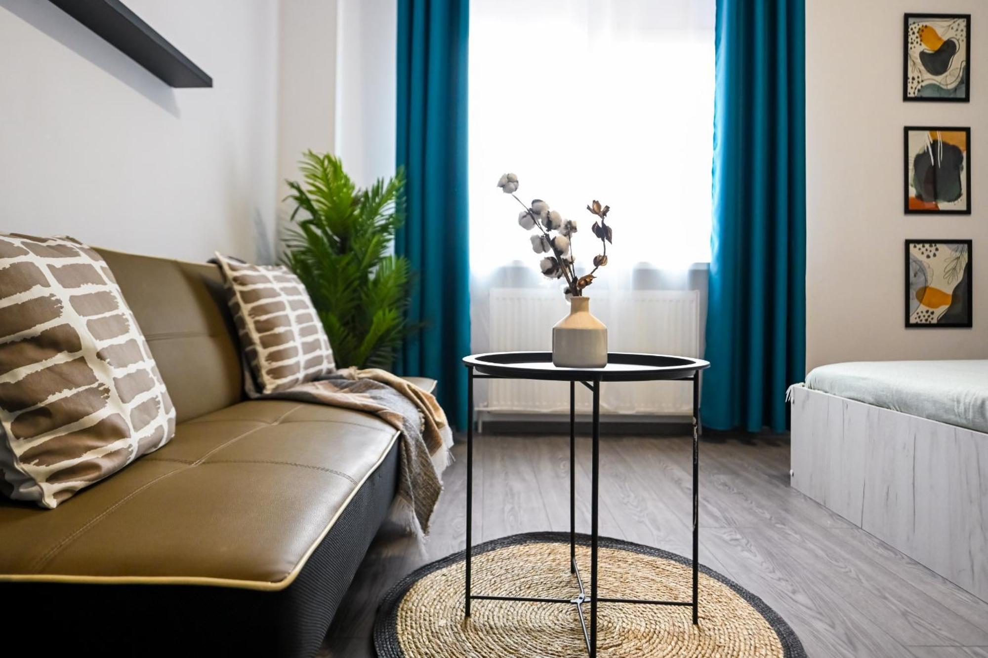 Old Town Charm - Modern & Comfortable Accommodation In The Heart Of The City Bukarest Exterior foto